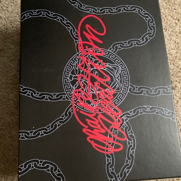 - Authentic Versace chain Reaction Sneakers - Picture 8 of 9